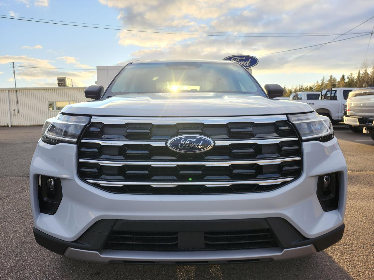 2026 Ford Explorer Active 4WD Photo1