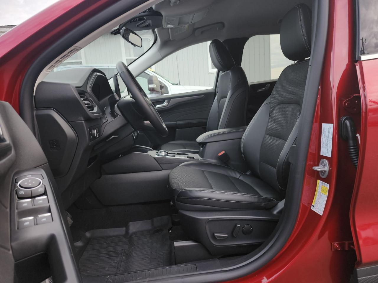 2026 Ford Escape PHEV FWD Photo5