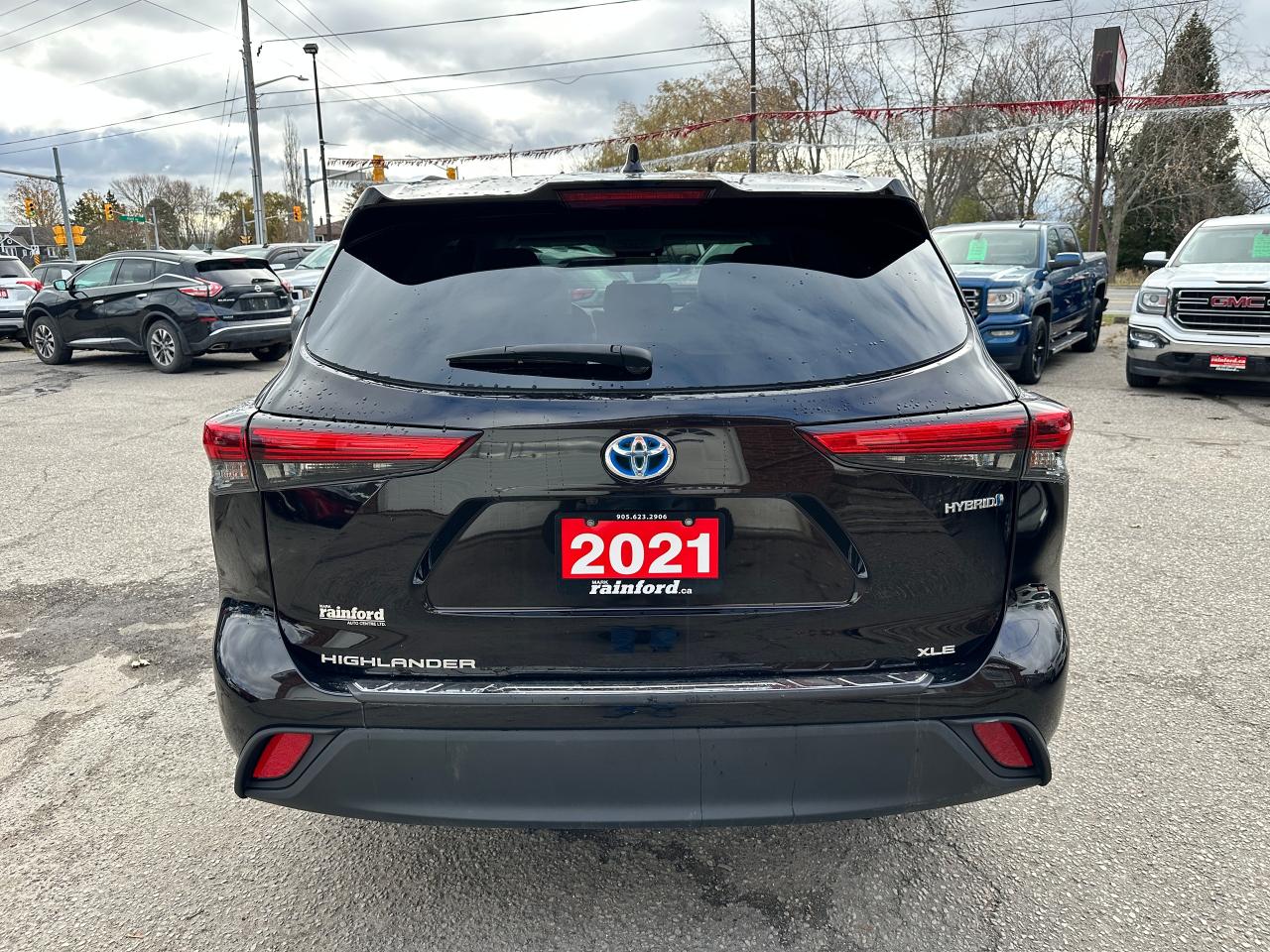 2021 Toyota Highlander HybridXLE AWD HTD-LTHR Sunroof XM BackupCam 8Pass Photo3