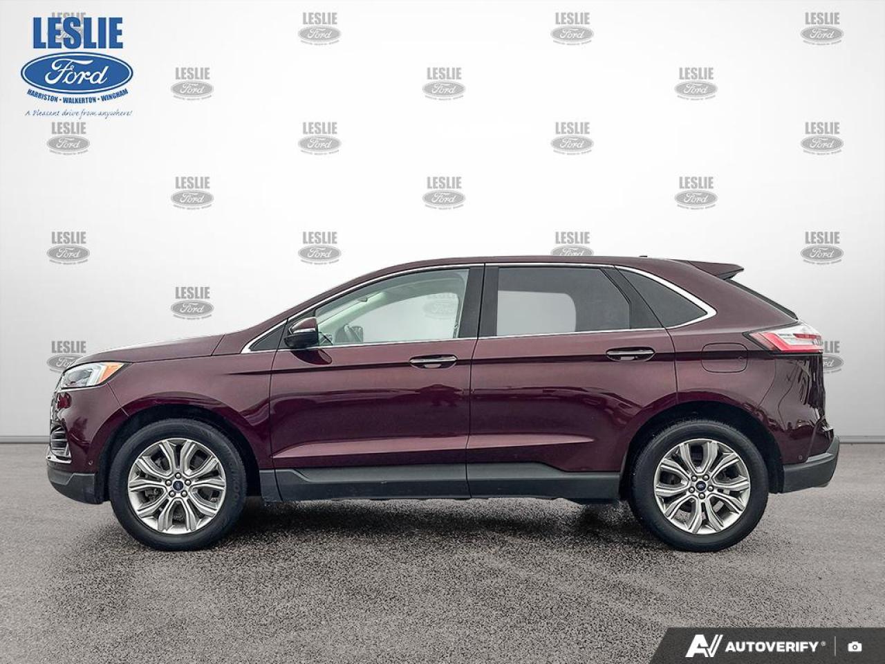 2020 Ford Edge Titanium AWD Photo2