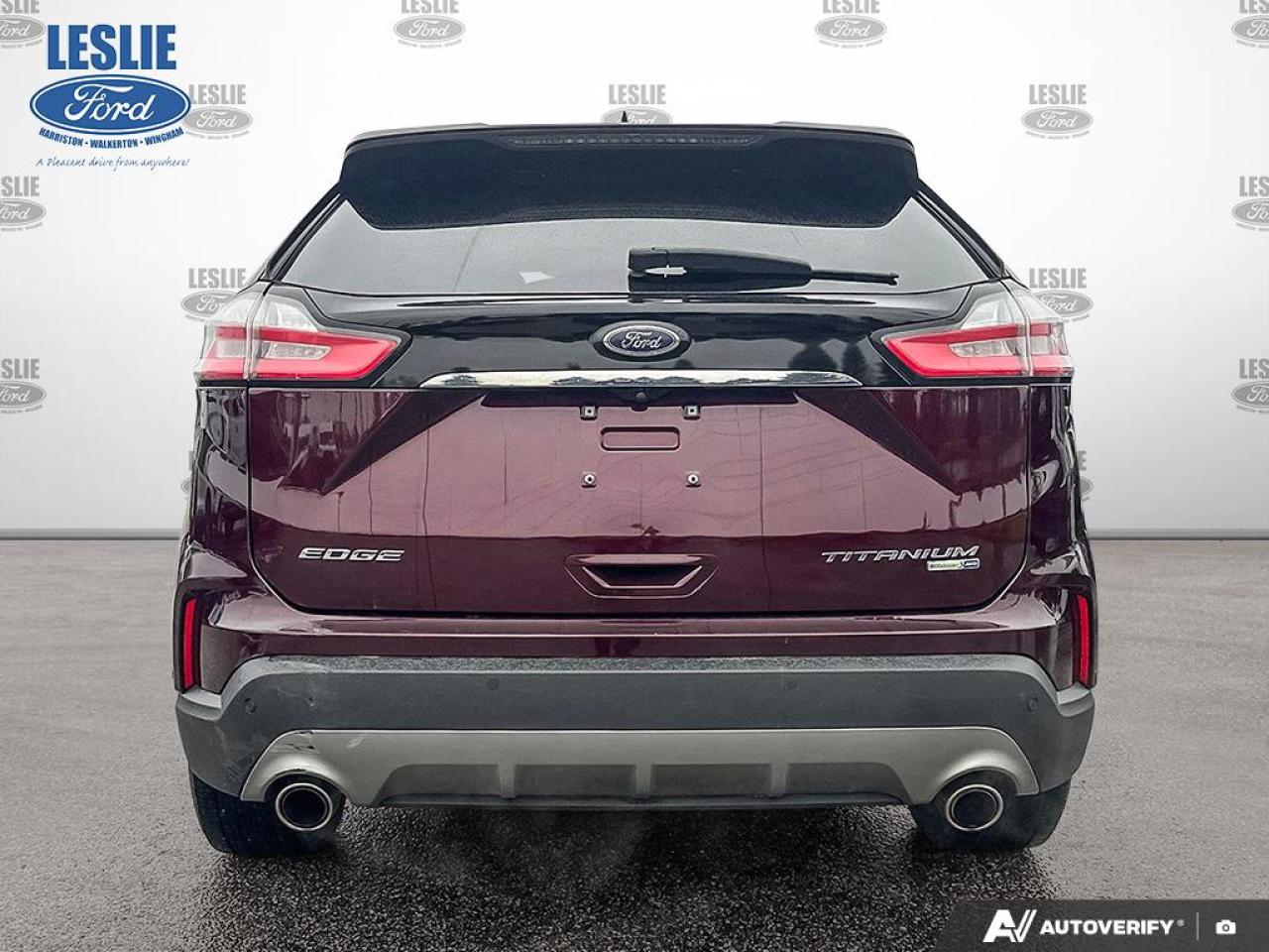 2020 Ford Edge Titanium AWD Photo4