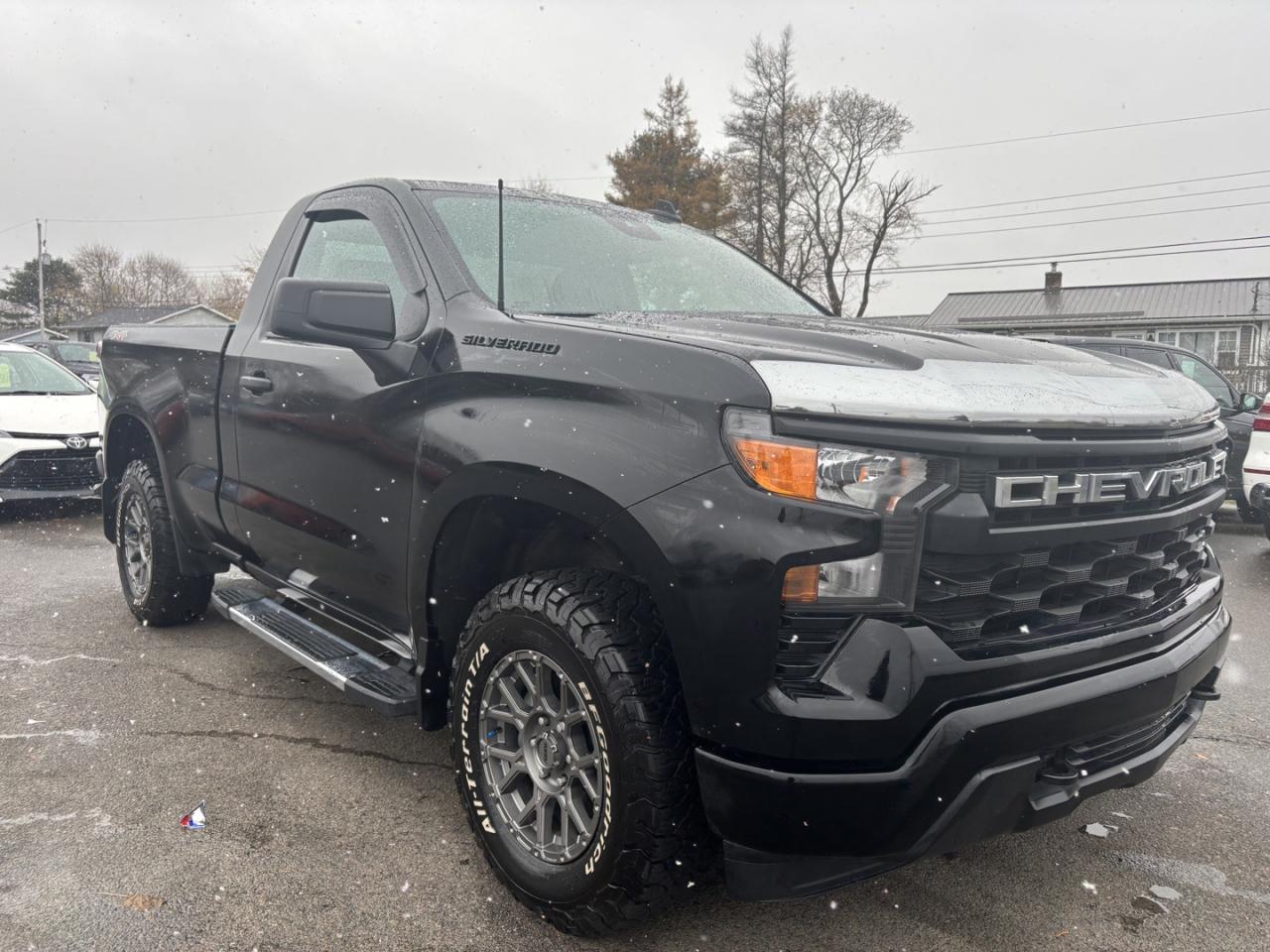 Used 2024 Chevrolet Silverado 1500 WORK TRUCK / 4WD / XLINE BOX LINER / TRI FOLD  HARD TOP TONNEAU COVER / SHORT BOX REG CAB / LOW KMS! for sale in Truro, NS