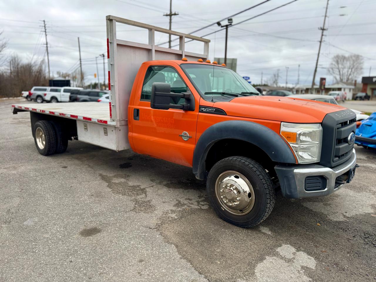 2013 Ford SUPER DUTY F-450 DRW XL 2WD 201" WB Chassis with 16' Flatbed - Photo #7