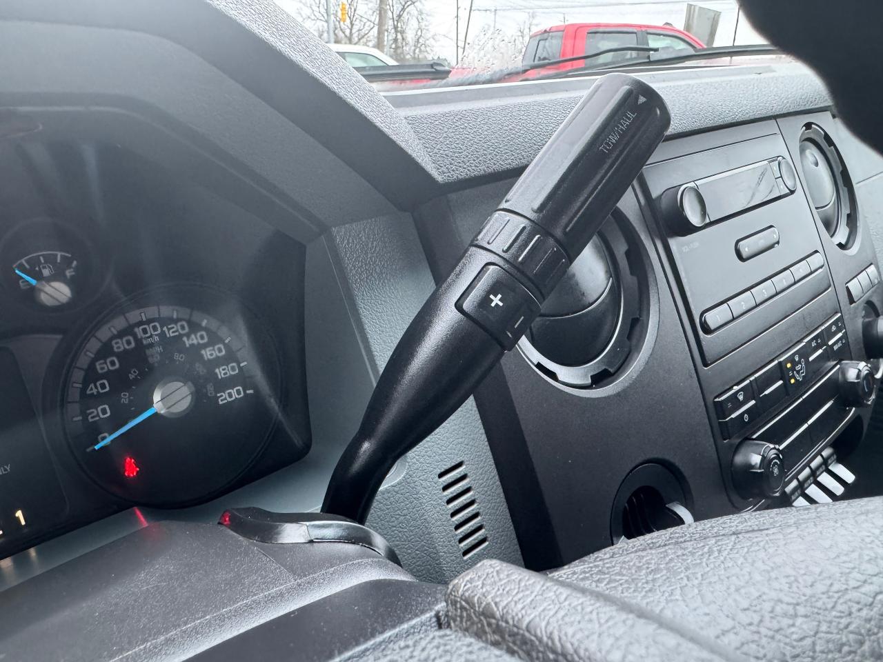 2013 Ford SUPER DUTY F-450 DRW XL 2WD 201" WB Chassis with 16' Flatbed - Photo #21