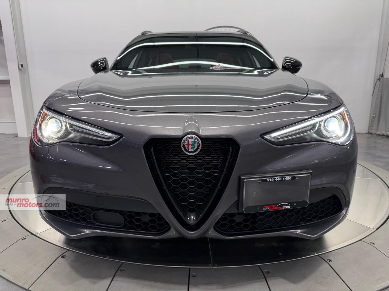 2022 Alfa Romeo Stelvio Veloce AWD Photo