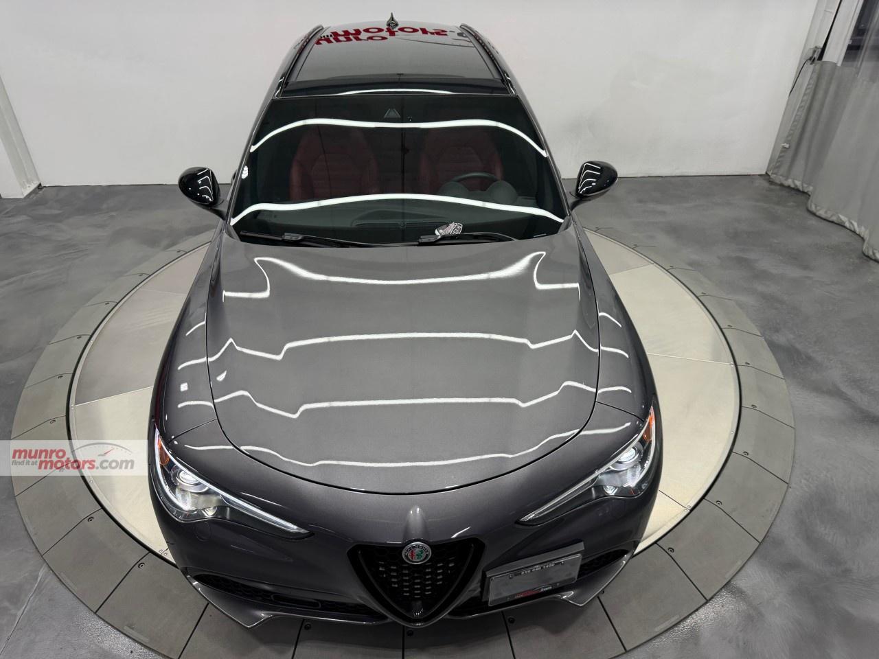 2022 Alfa Romeo Stelvio Veloce AWD Photo