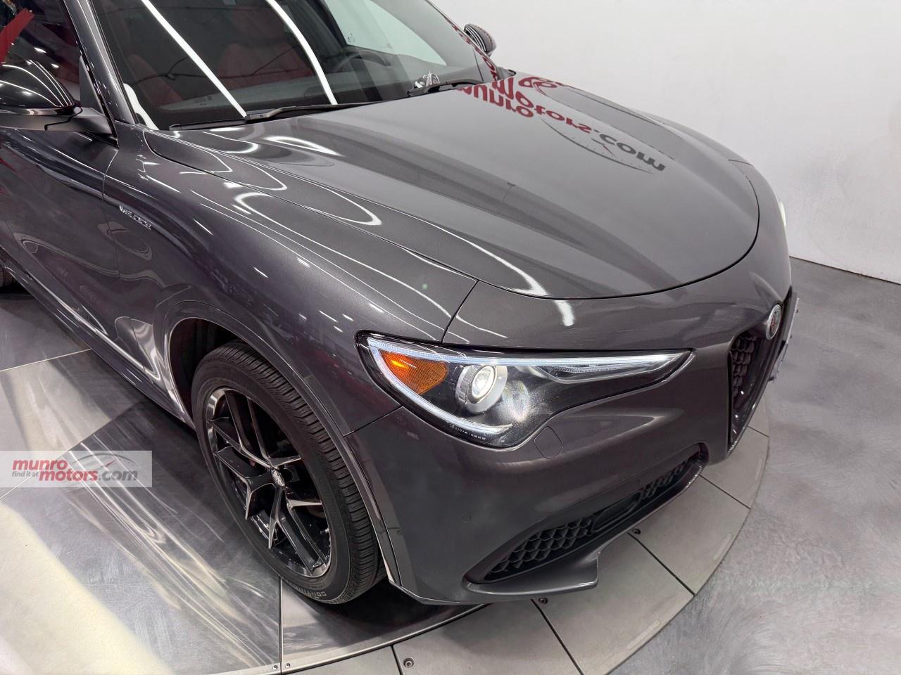 2022 Alfa Romeo Stelvio Veloce AWD Photo