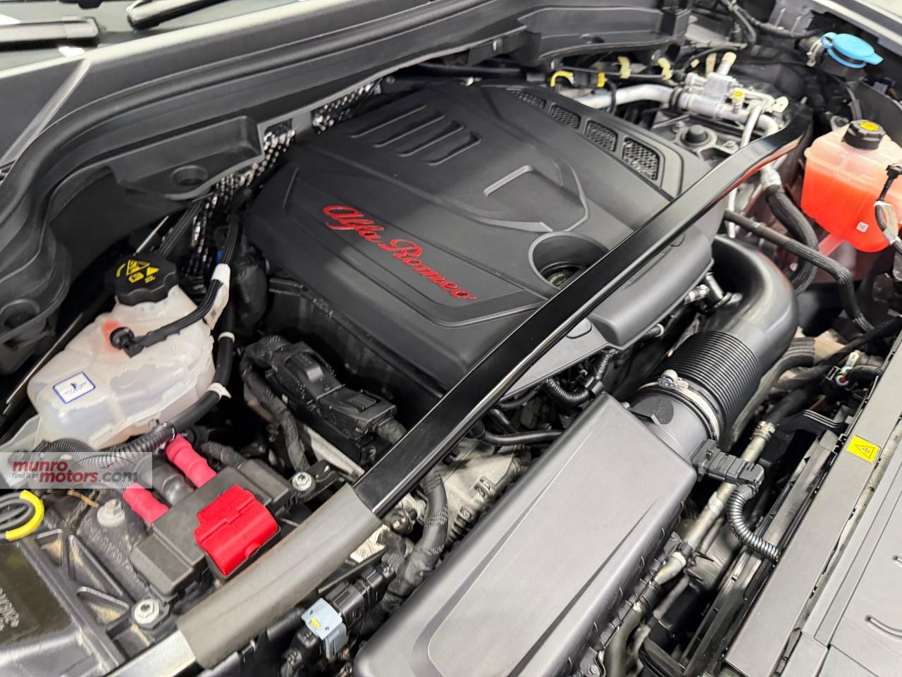 2022 Alfa Romeo Stelvio Veloce AWD Photo