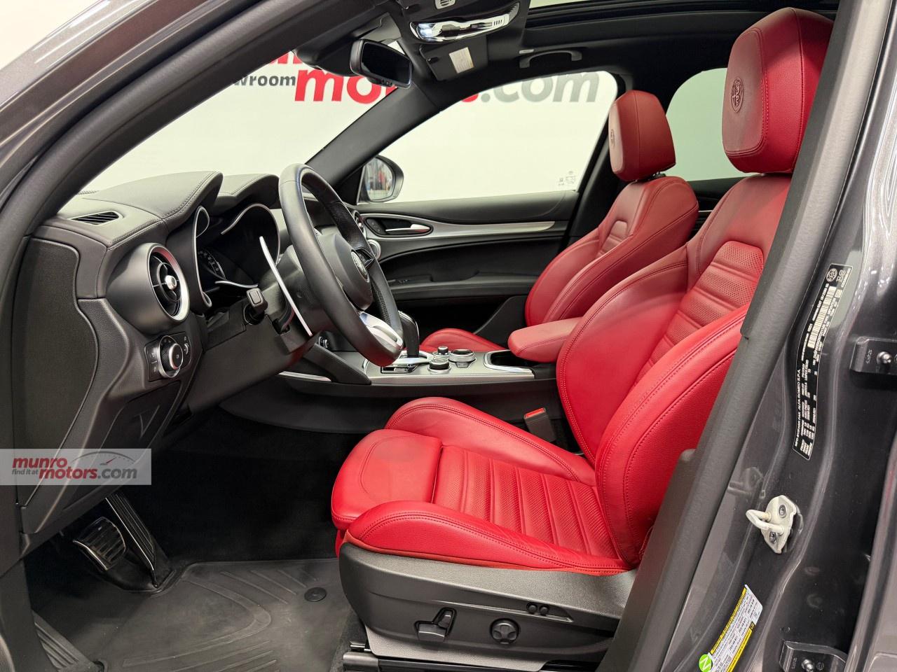 2022 Alfa Romeo Stelvio Veloce AWD Photo