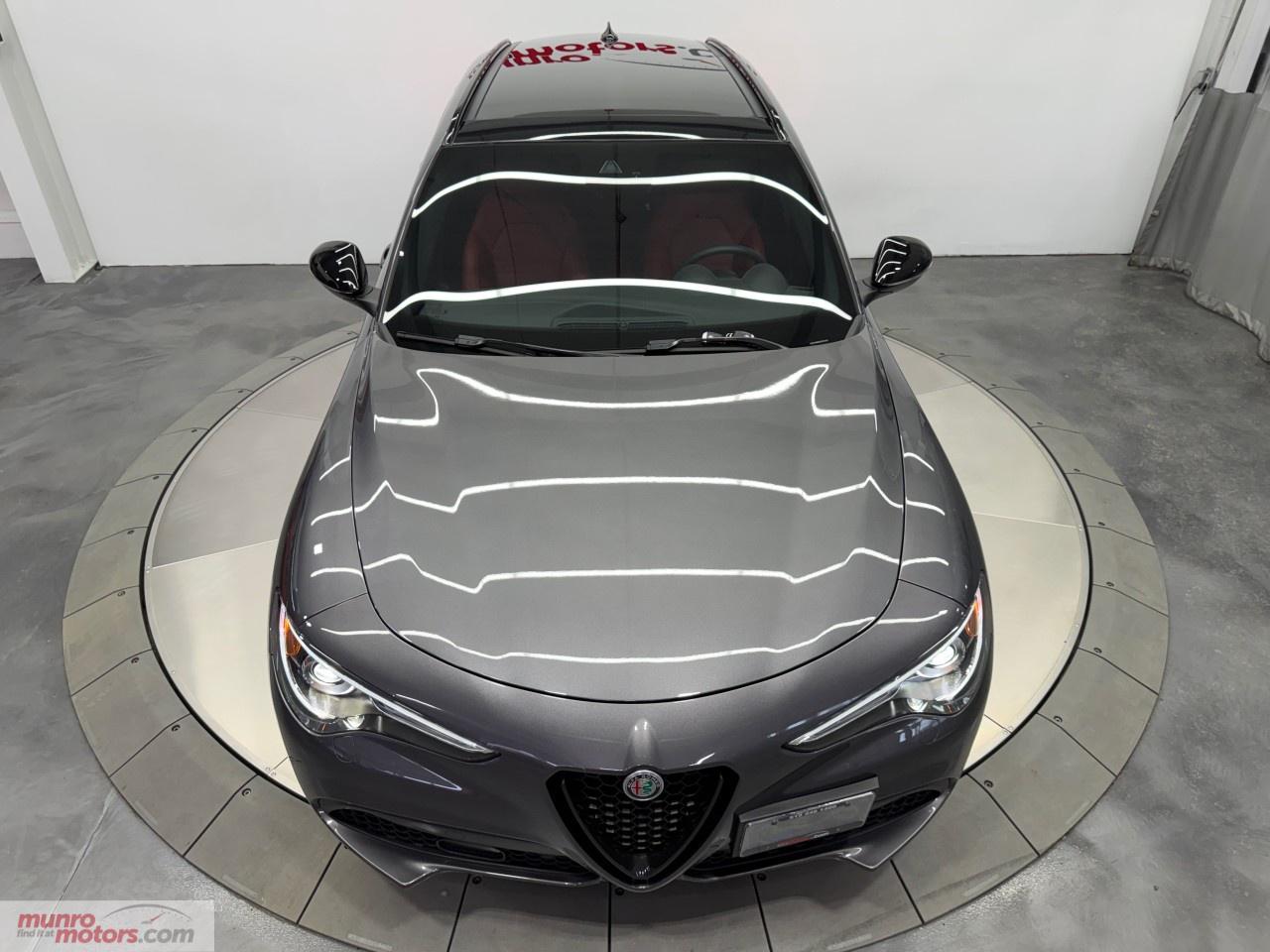 2022 Alfa Romeo Stelvio Veloce AWD Photo