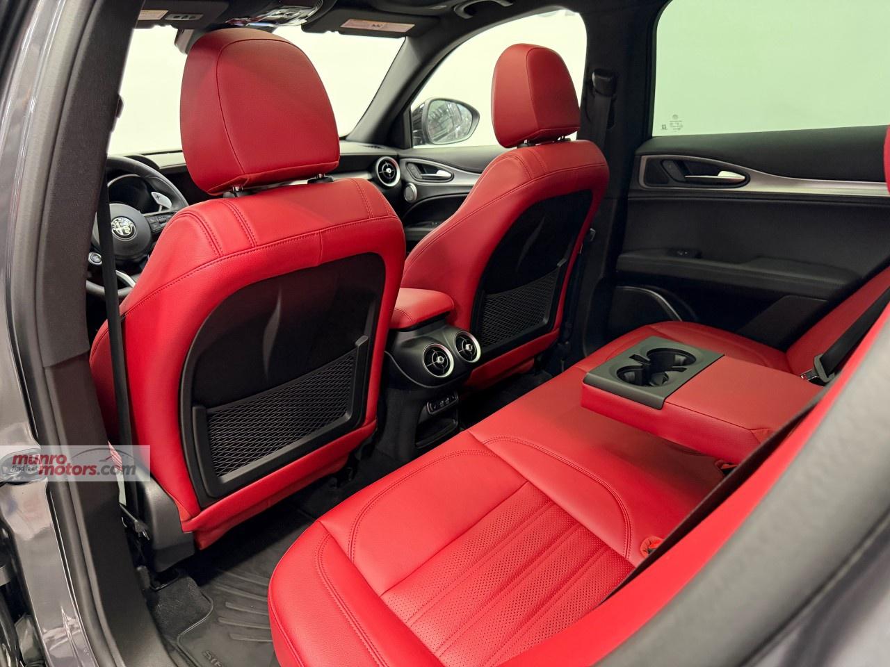 2022 Alfa Romeo Stelvio Veloce AWD Photo