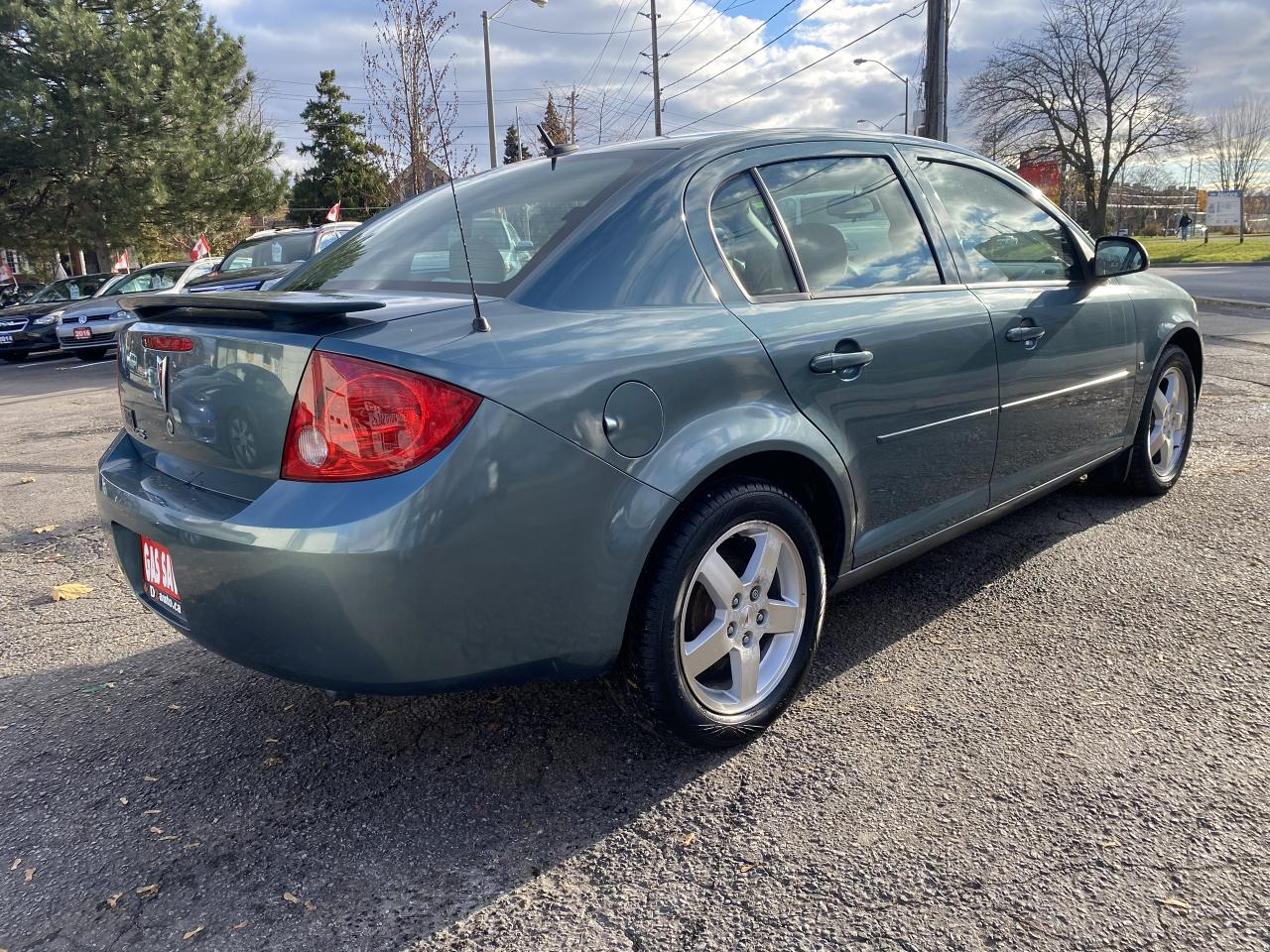 2009 Pontiac G5 Very LOW KM/Gas Saver/Automatic/Sunroof - Photo #6