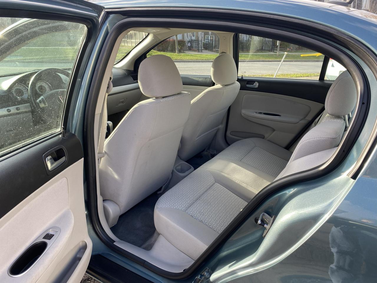 2009 Pontiac G5 Very LOW KM/Gas Saver/Automatic/Sunroof - Photo #12