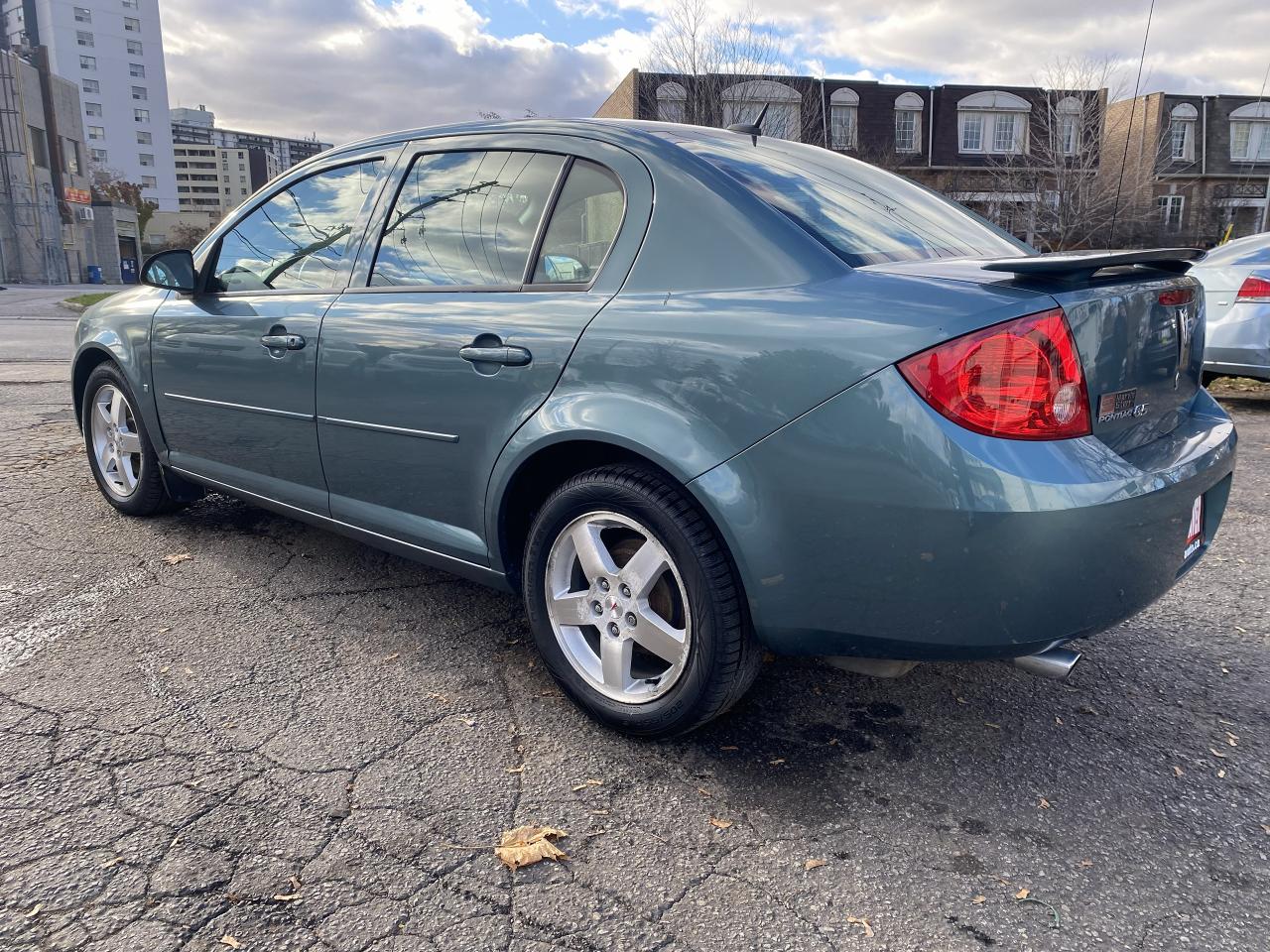 2009 Pontiac G5 Very LOW KM/Gas Saver/Automatic/Sunroof - Photo #8