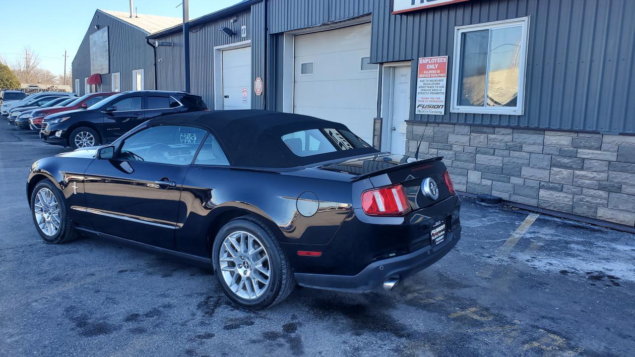 2012 Ford Mustang 2DR CONV V6 PREMIUM - Photo #3
