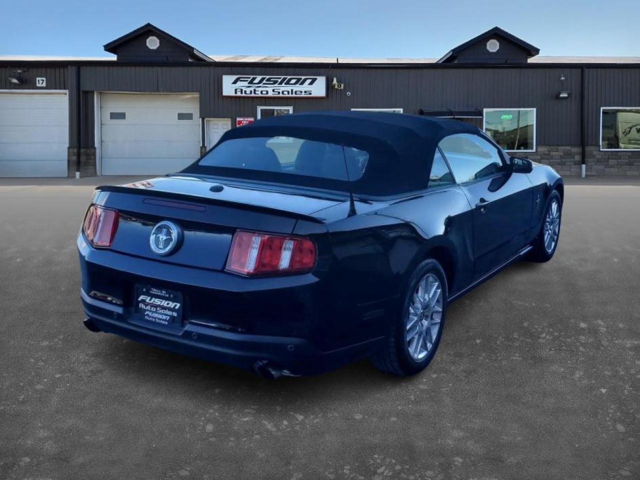 2012 Ford Mustang 2DR CONV V6 PREMIUM Photo4