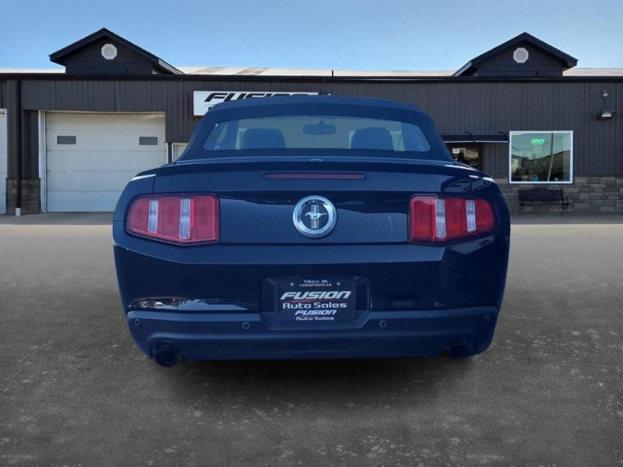 2012 Ford Mustang 2DR CONV V6 PREMIUM - Photo #4