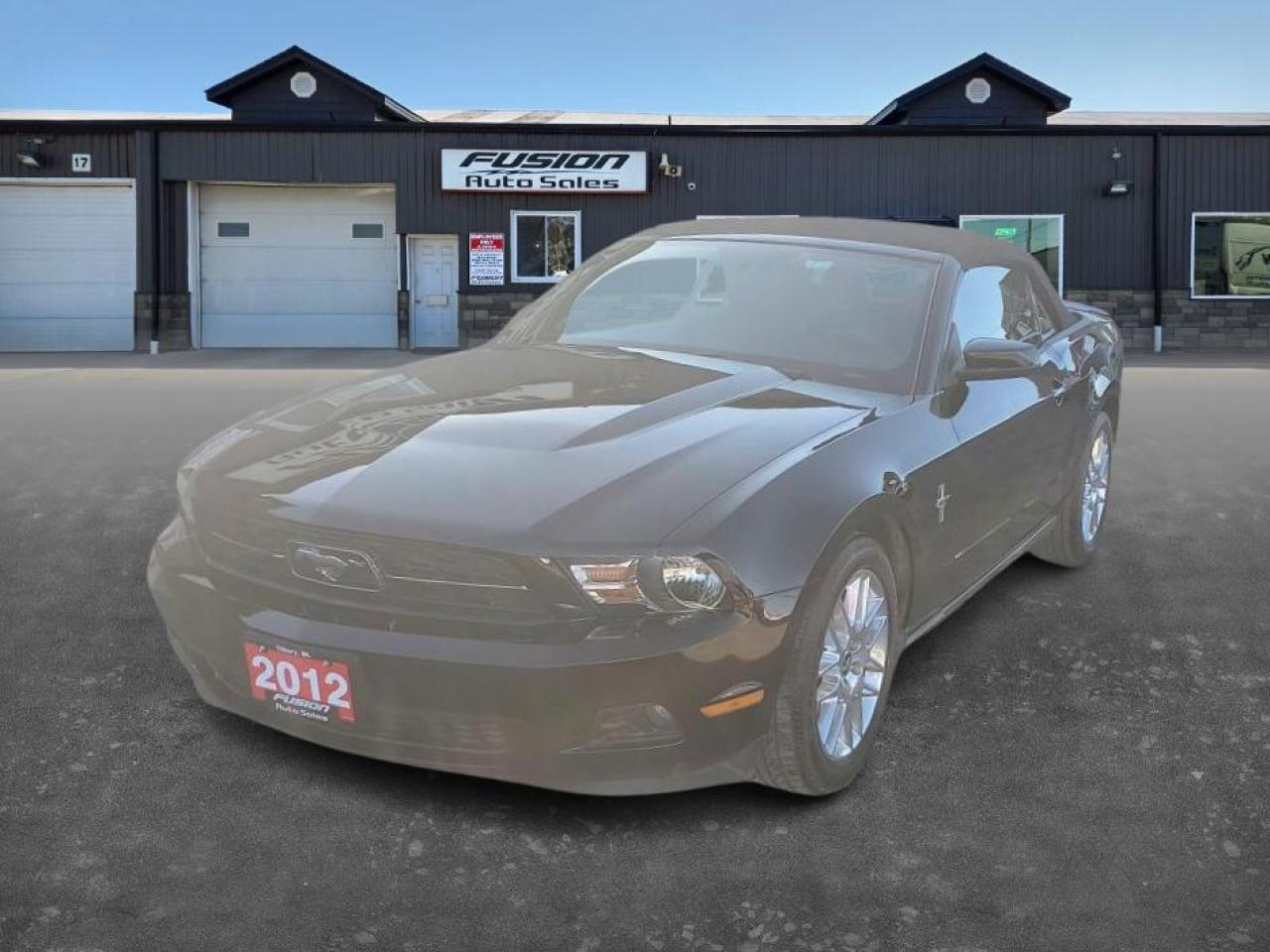 Used 2012 Ford Mustang 2DR CONV V6 PREMIUM for sale in Tilbury, ON