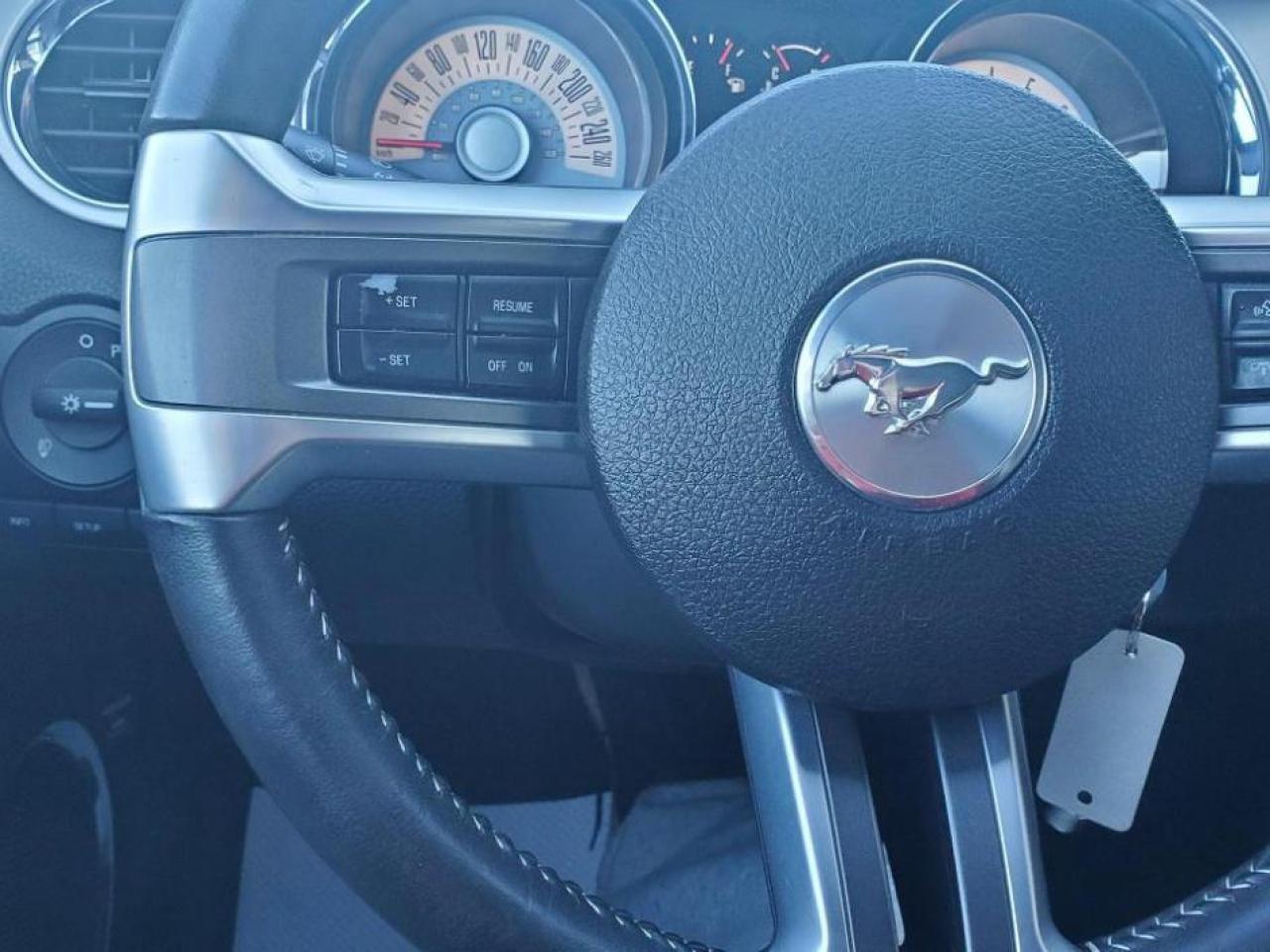 2012 Ford Mustang 2DR CONV V6 PREMIUM - Photo #12