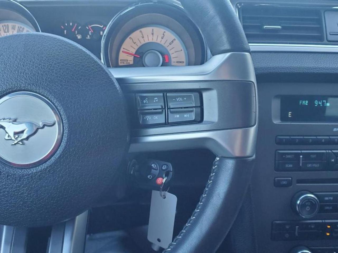 2012 Ford Mustang 2DR CONV V6 PREMIUM - Photo #13