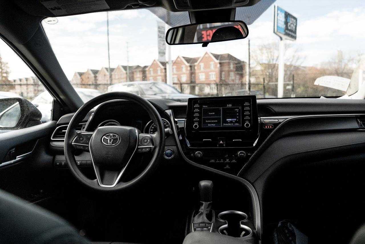 2023 Toyota Camry Hybrid LE | NO ACCIDENTS |  CLEAN CARFAX | Photo