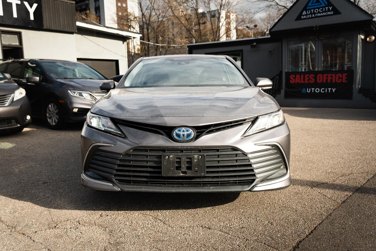 2023 Toyota Camry Hybrid LE | NO ACCIDENTS |  CLEAN CARFAX | Photo