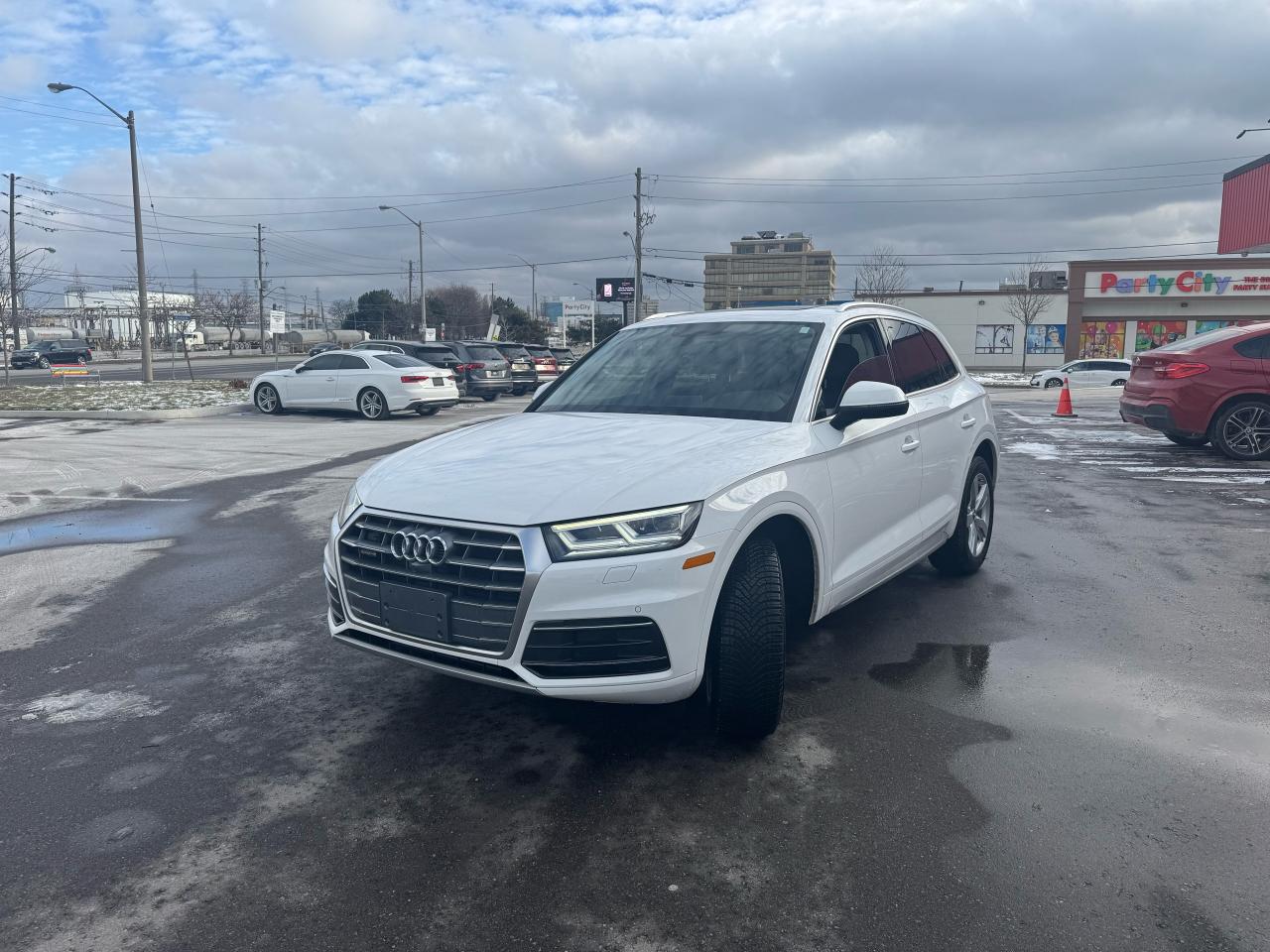 2018 Audi Q5 TECHNIK AWD LEATHER PAN/ROOF NAV B/SPOT CAMERA Photo2