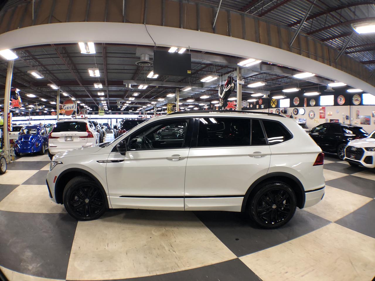2022 Volkswagen Tiguan COMFORTLINE R-LINE B/EDITION AWD LEATHER PAN/ROOF Photo3