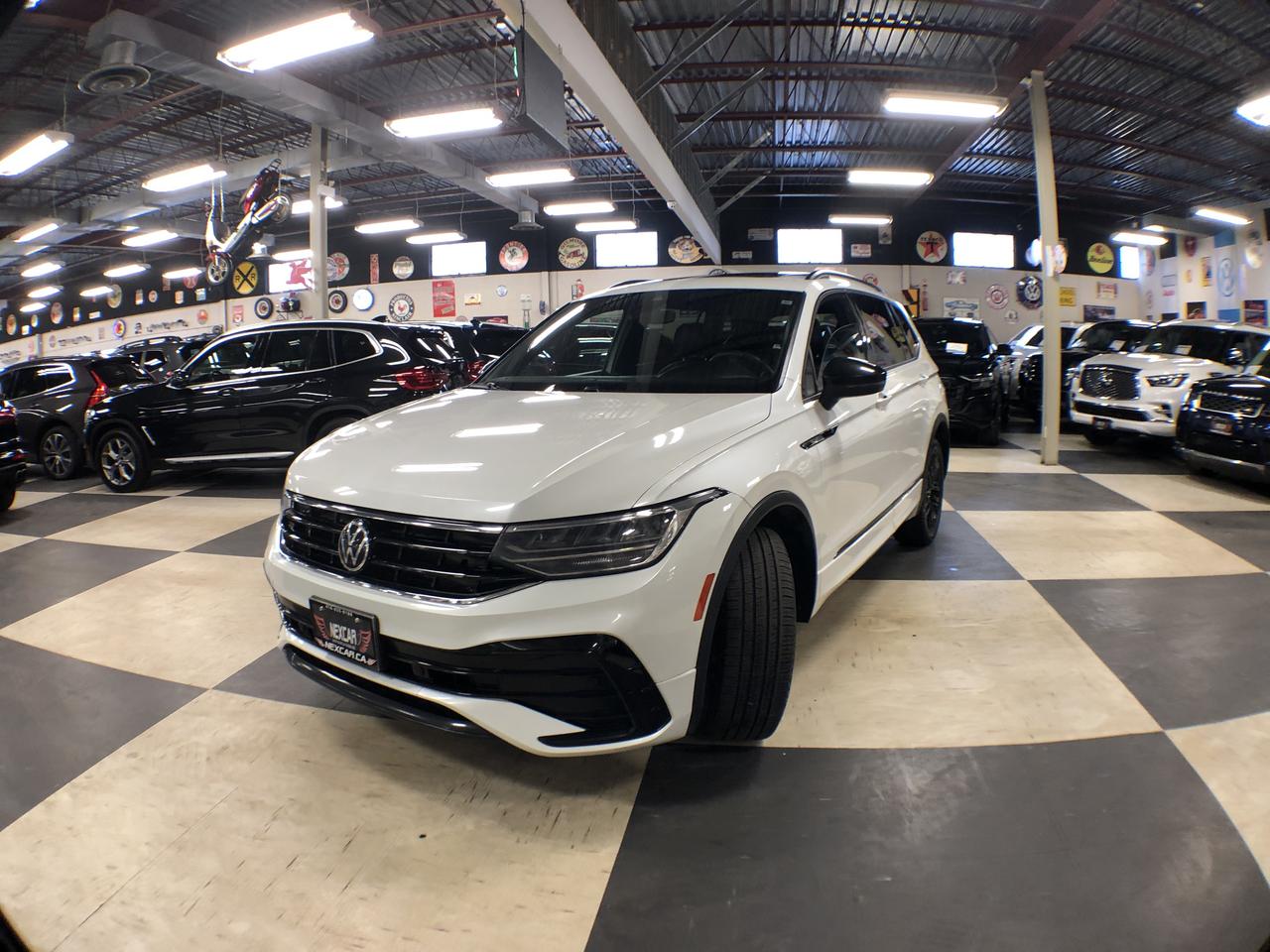 2022 Volkswagen Tiguan COMFORTLINE R-LINE B/EDITION AWD LEATHER PAN/ROOF Photo2