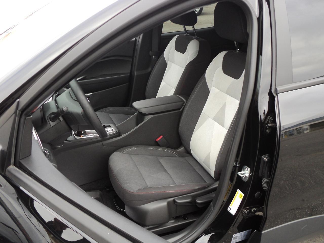 2024 Chevrolet Trax RS FWD 4dr 1.2L3cylGas RemoteStartHeatedSeats - Photo #12