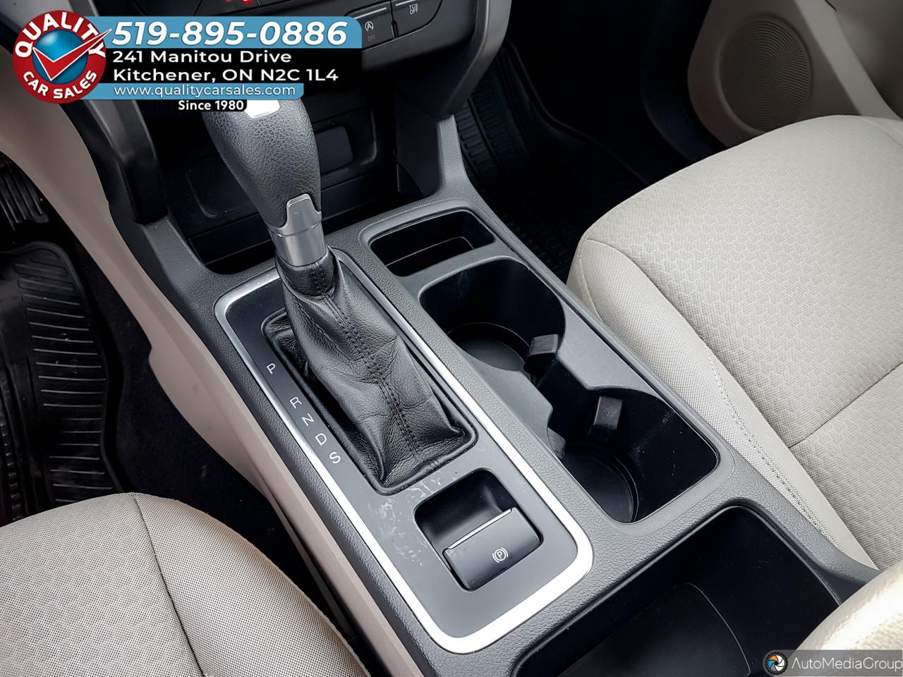 2017 Ford Escape SE 4WD *HEATED SEATS-BLUETOOTH* Photo