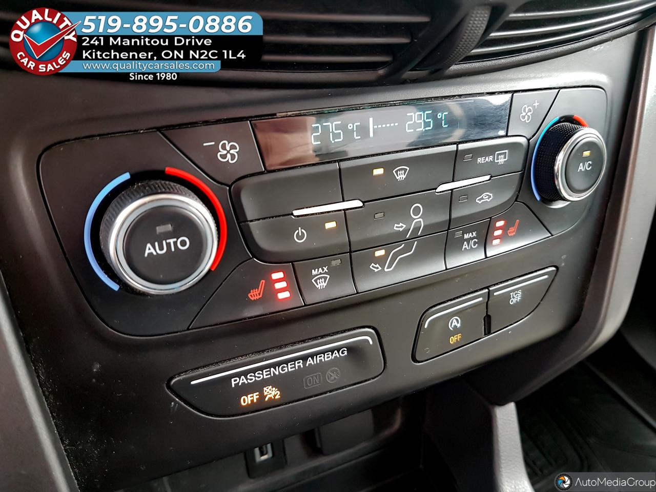 2017 Ford Escape SE 4WD *HEATED SEATS-BLUETOOTH* Photo