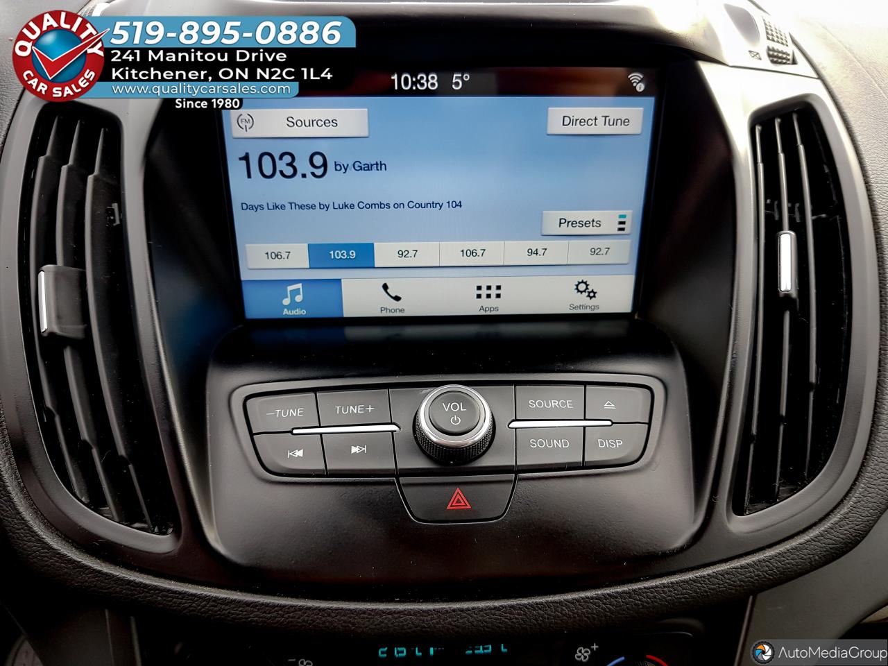 2017 Ford Escape SE 4WD *HEATED SEATS-BLUETOOTH* Photo