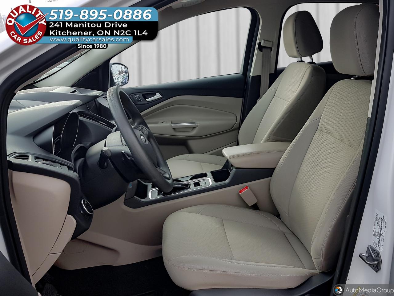 2017 Ford Escape SE 4WD *HEATED SEATS-BLUETOOTH* Photo