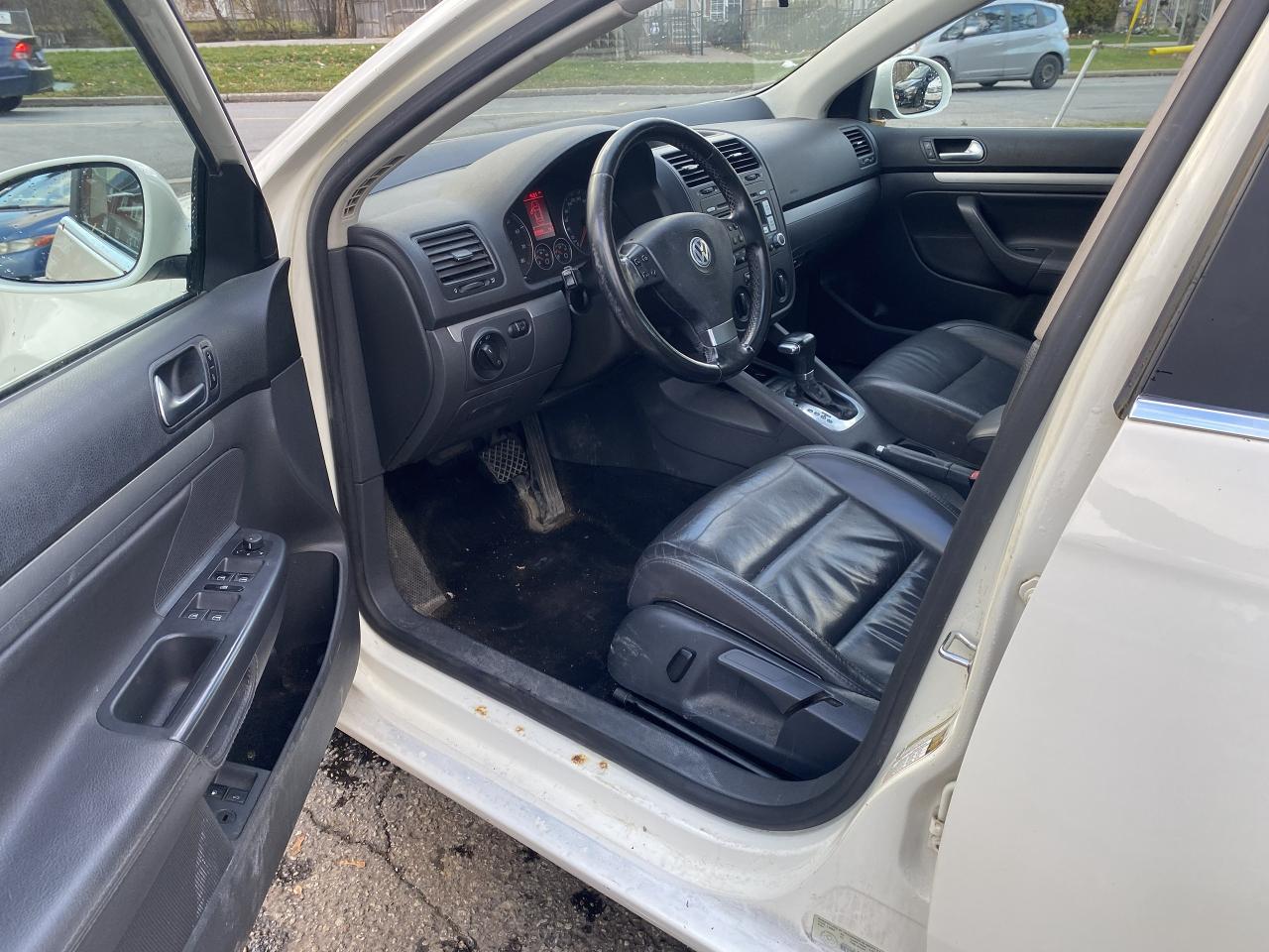 2008 Volkswagen Jetta AS IS Special/Automatic/Leather/Sunroof - Photo #9