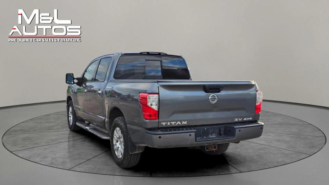 2017 Nissan Titan 4WD Crew Cab SV - Photo #7