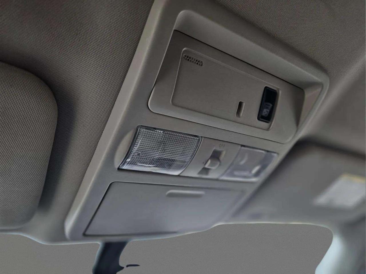 2017 Nissan Titan 4WD Crew Cab SV - Photo #18