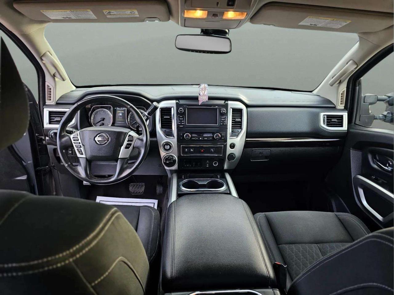 2017 Nissan Titan 4WD Crew Cab SV - Photo #19