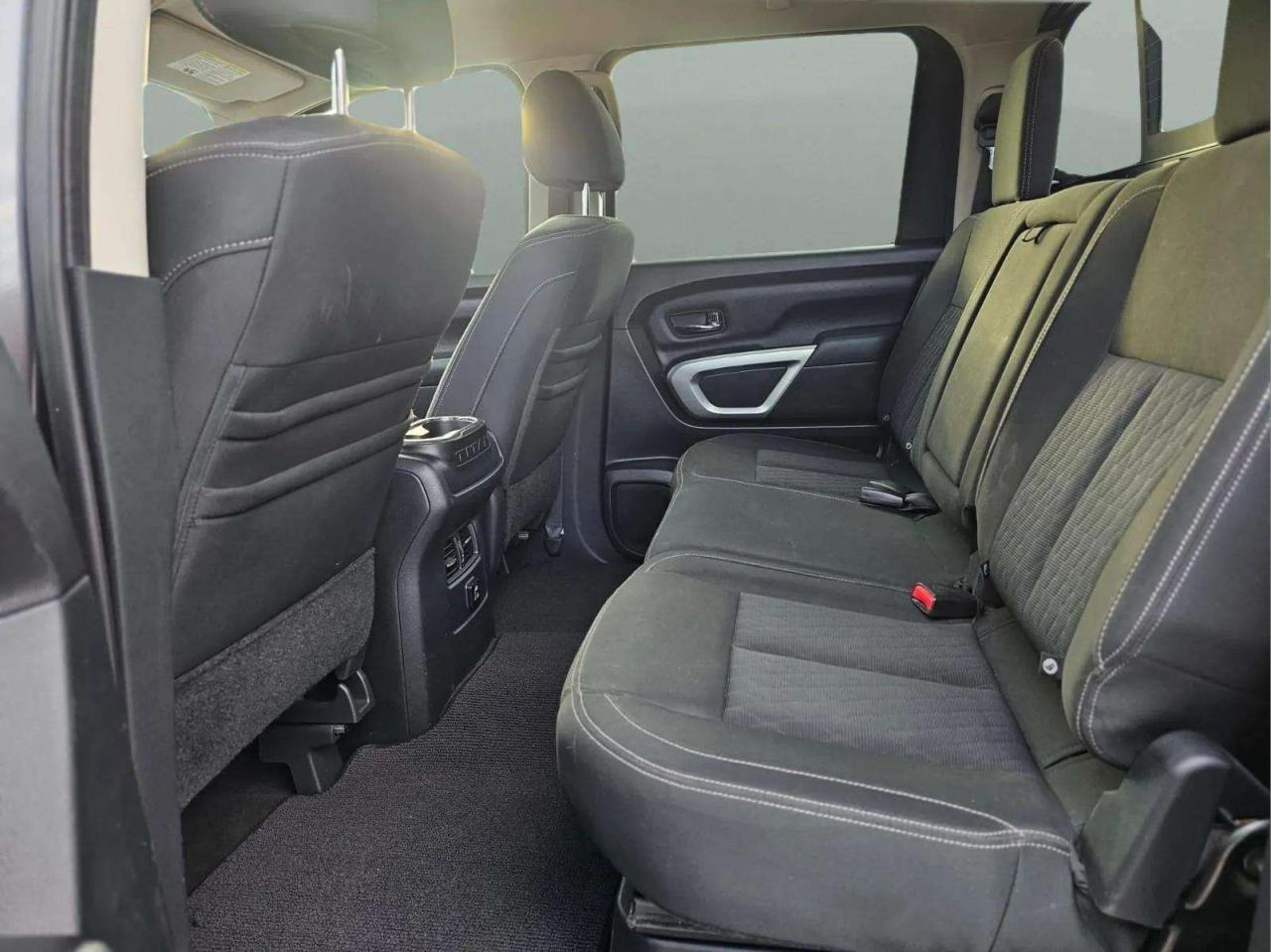 2017 Nissan Titan 4WD Crew Cab SV - Photo #20