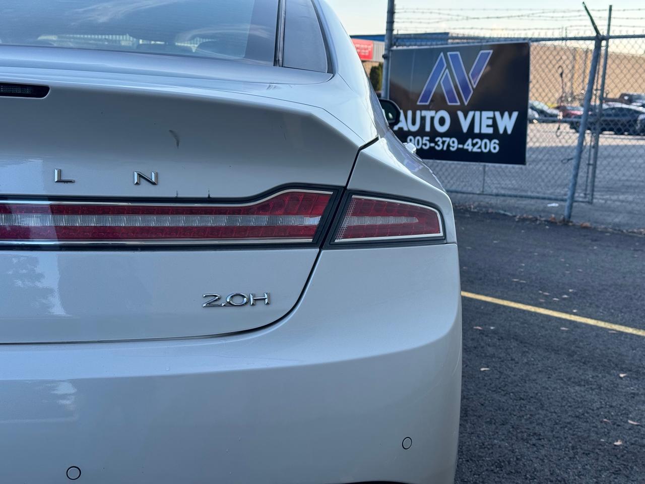 2014 Lincoln MKZ Hybrid **DEALER SERVICED** - Photo #18