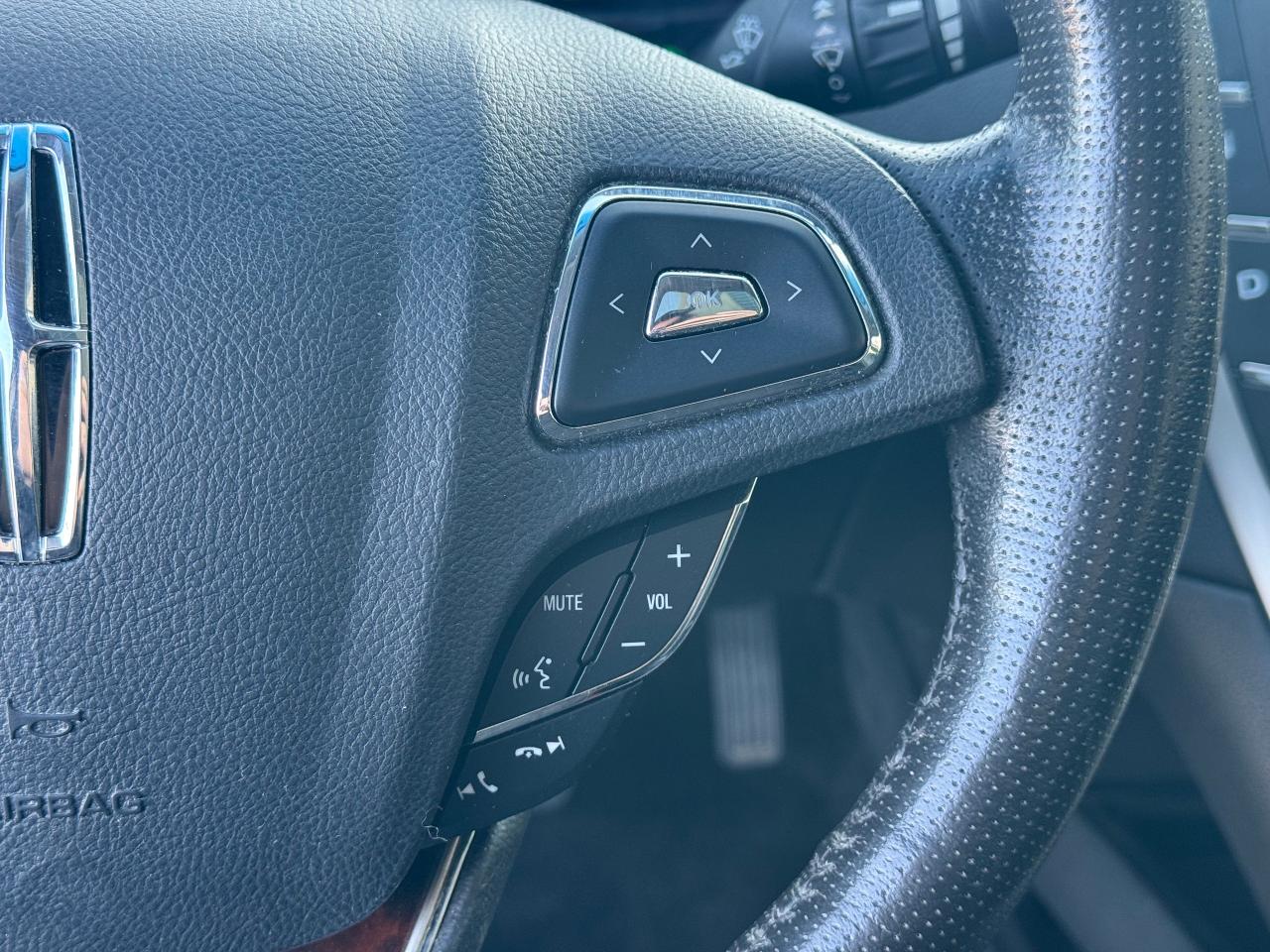 2014 Lincoln MKZ Hybrid **DEALER SERVICED** - Photo #22