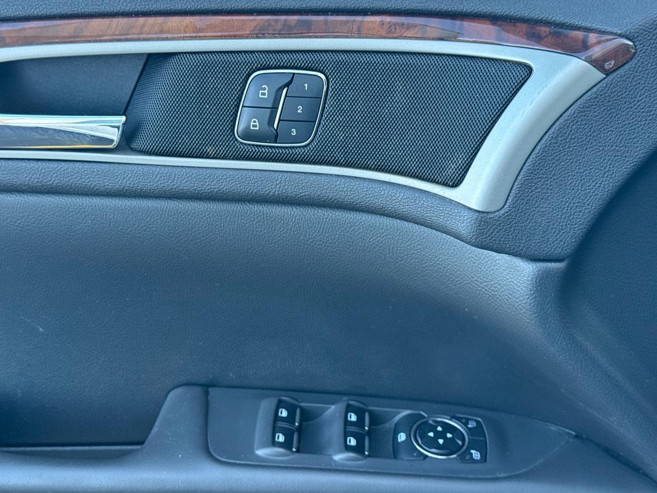 2014 Lincoln MKZ Hybrid **DEALER SERVICED** - Photo #29