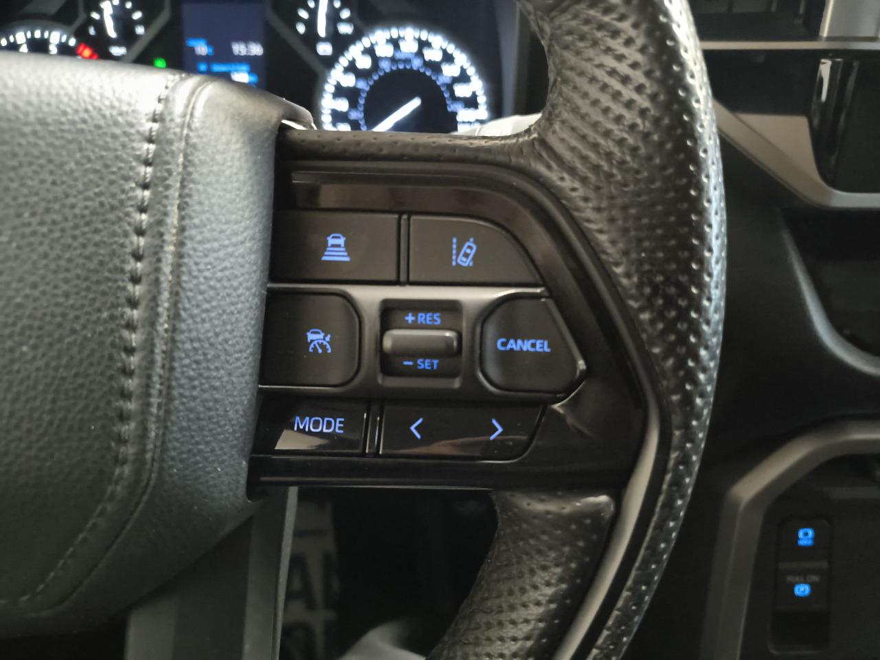 2022 Toyota Tundra 4x4 Crewmax TRD Sport Photo0