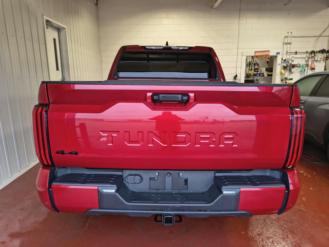 2022 Toyota Tundra 4x4 Crewmax TRD Sport Photo0