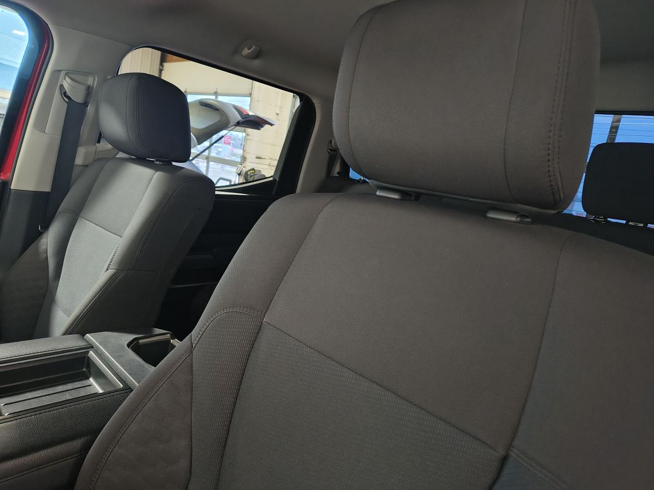 2022 Toyota Tundra 4x4 Crewmax TRD Sport Photo0