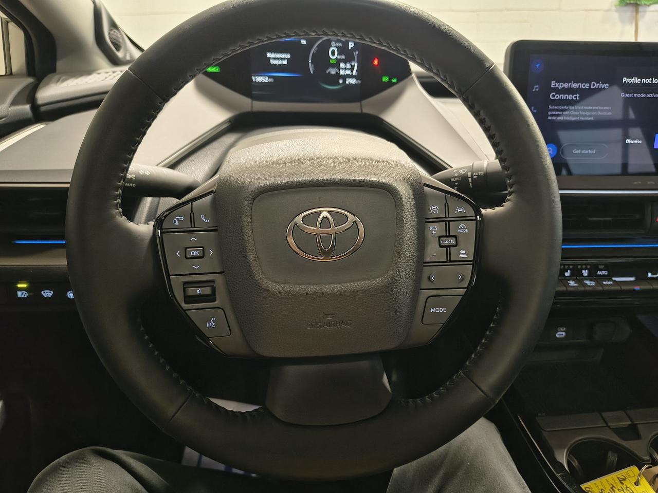 2023 Toyota Prius Limited AWD Photo0