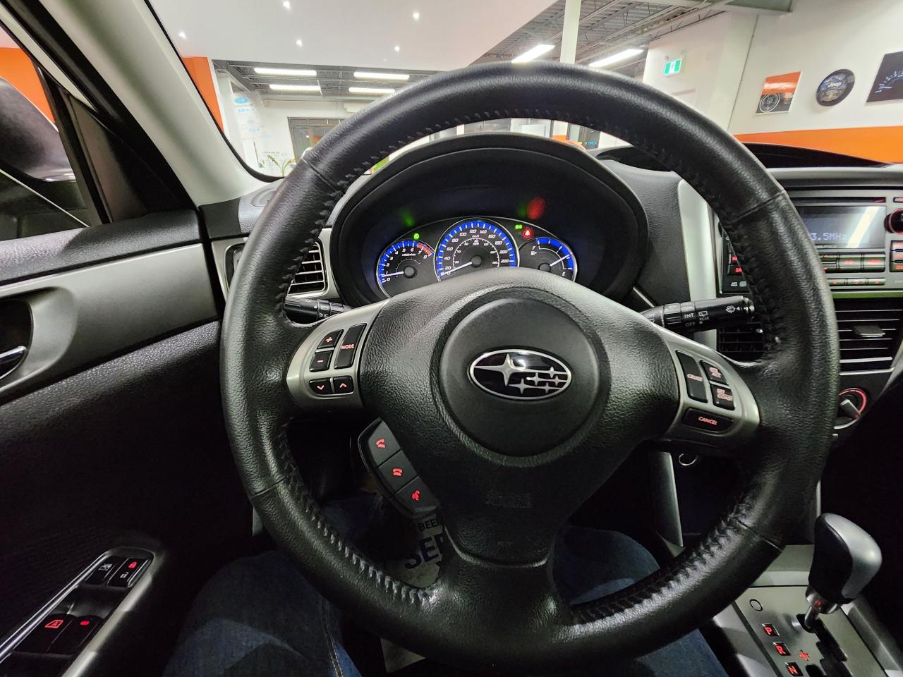 2013 Subaru Forester X Convenience SUNROOF H-TED SEATS LOW KMS - Photo #39