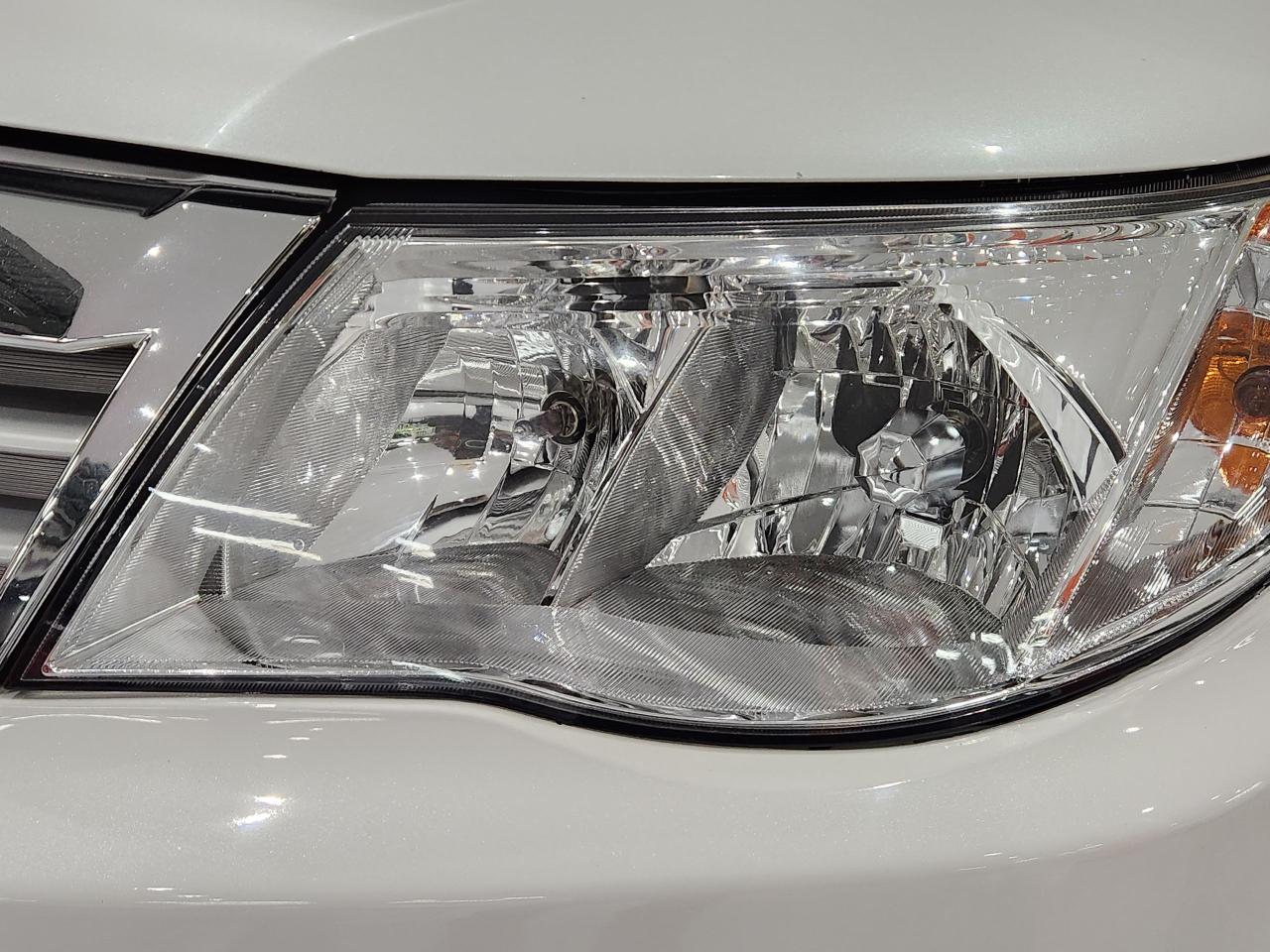 2013 Subaru Forester X Convenience SUNROOF H-TED SEATS LOW KMS - Photo #4