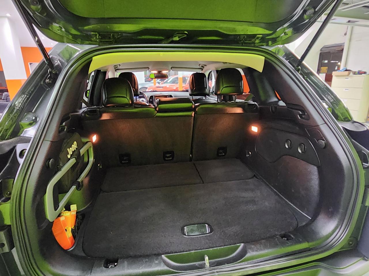 2016 Jeep Cherokee Trailhawk 4X4 HEATED SEATS COLD WEATHER GROUP - Photo #18