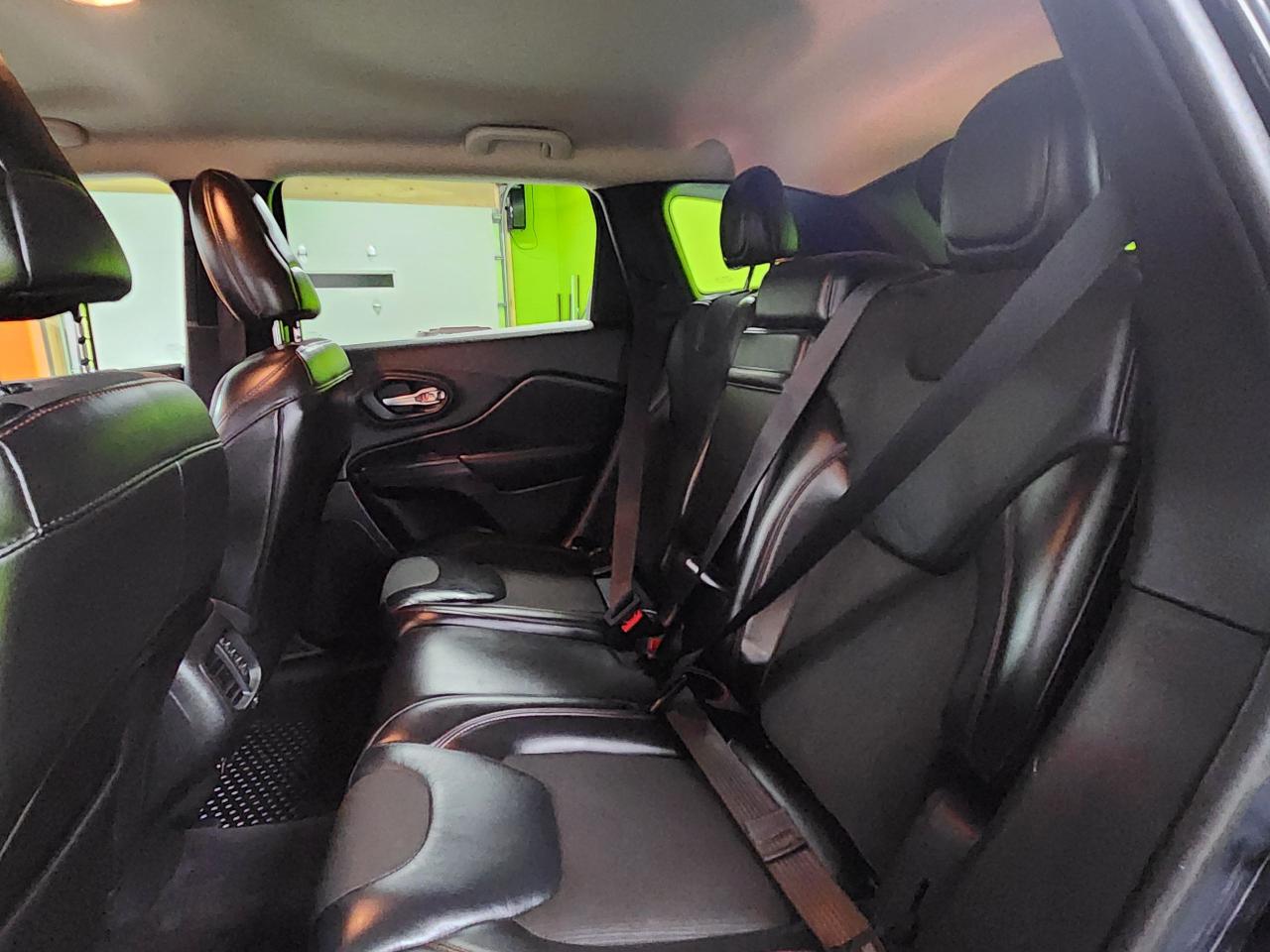 2016 Jeep Cherokee Trailhawk 4X4 HEATED SEATS COLD WEATHER GROUP - Photo #25